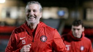 Robbie Savage makes Stockport Town debut after eight years out of football